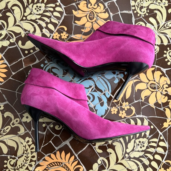 BCBG PINK STILETTO HEEL BOOTIES SZ: 8.5 - Picture 2 of 8